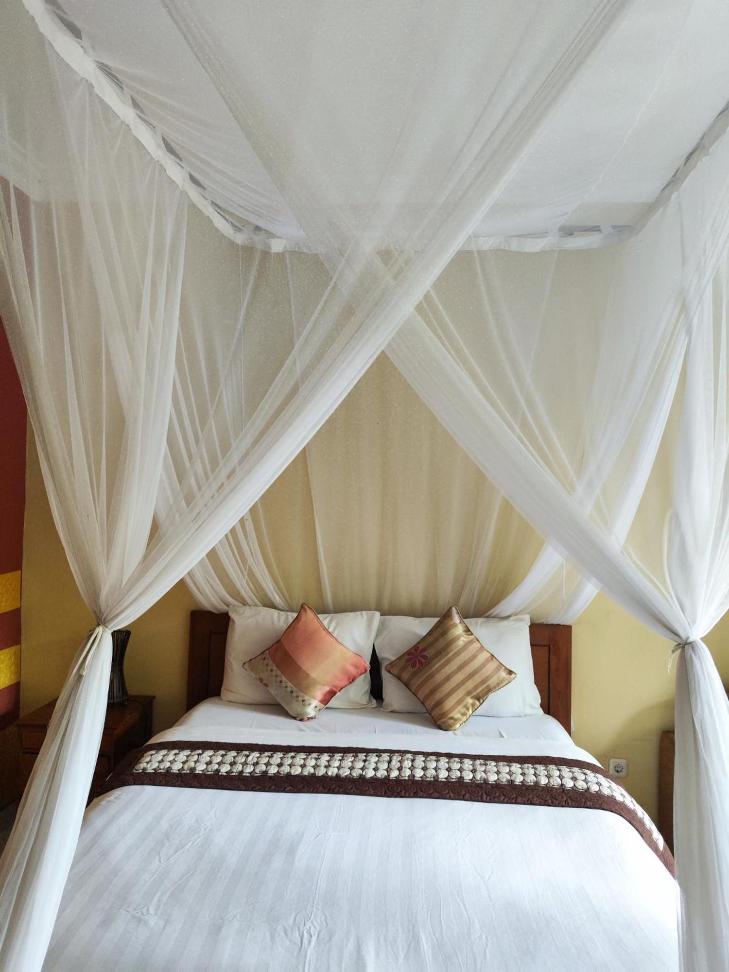 Dalum Homestay Amed Exterior foto